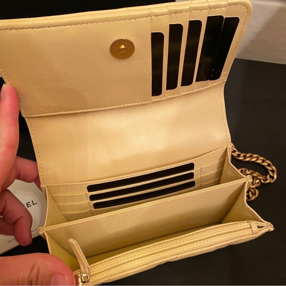 🪴 NIB CHANEL mini bag crossbody clutch gold yellow pending cc - Picture 3 of 11